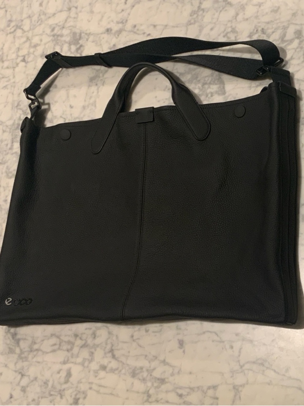 Ecco Soft Pebbled Large Tote East West